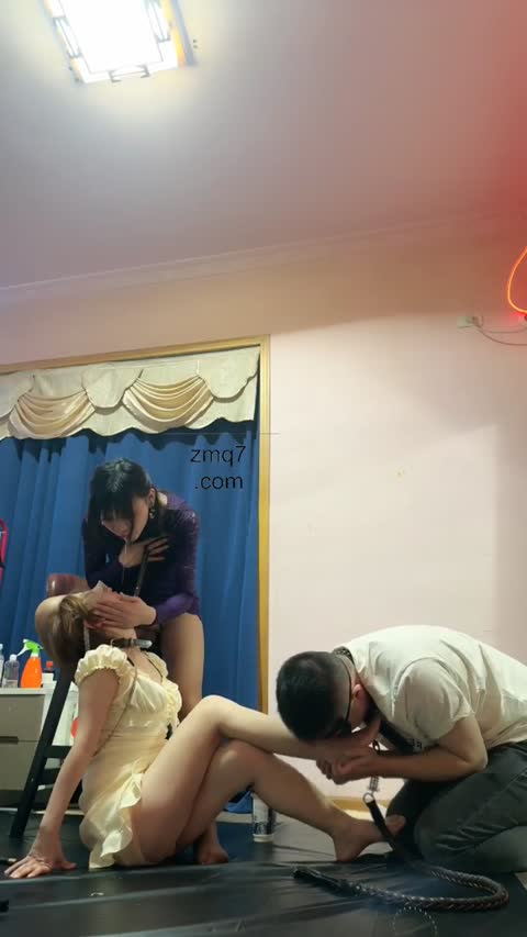 伊晨 女同学做奴下奴-女神之家