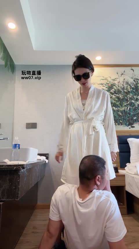婉儿 胖虎伺候-女神之家
